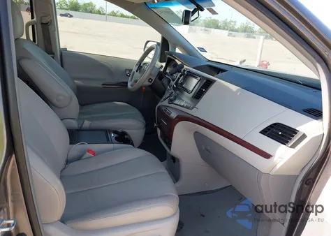 2013 Toyota Sienna Xle V6 8 Passenger from USA, damaged, VIN 5TDYK3DC2DS356018